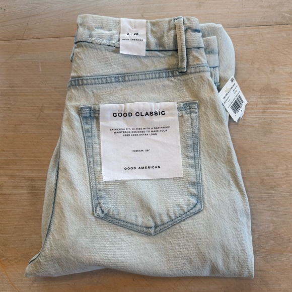 NWT!  Good American Good Classic Side Slit Jeans - Picture 5 of 5